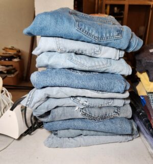 h252- Levi Strauss Jeans 36 waist - Image 3