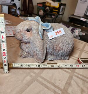 h258- Ceramic Bunny