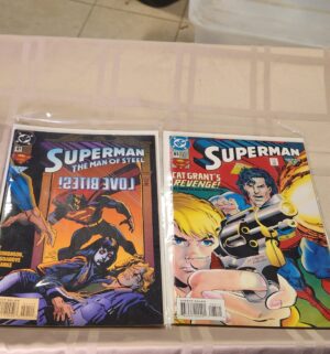 i122- 2 Superman comics