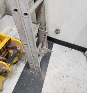 j44- Extension Ladder - Image 2
