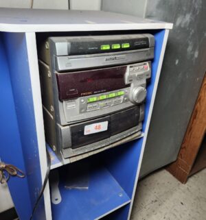 j48- Working Stereo w/ cabinet - Image 1