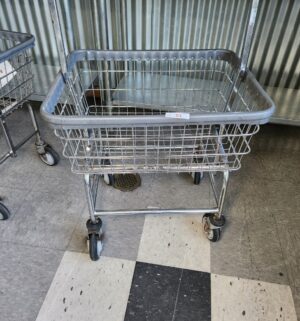 j51- Laundry Cart. Great Shape - Image 1