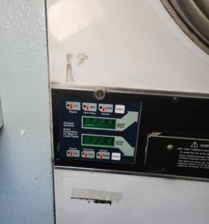 j59- Continental Commercial Stack Dryer. Out of Order Sign. No panel or coin slot keys - Image 3