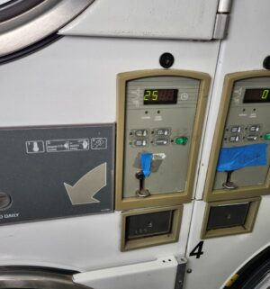 j66- Huebsch HTT45 Stack Dryer. No Panel or Coin Slot Keys - Image 3