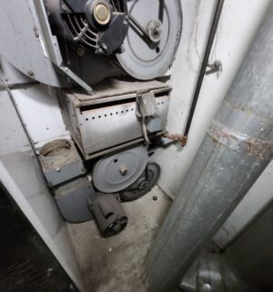 j59- Continental Commercial Stack Dryer. Out of Order Sign. No panel or coin slot keys - Image 10