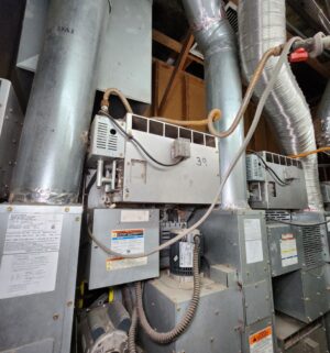 j67- Huebsch HTT45 Stack Dryer. No Panel or Coin Slot Keys. No Heat Sign - Image 8