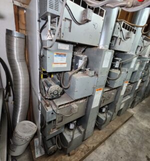 j68- Speed Queen STT3ON Stack Dryer. No Panel or Coin Slot Keys. No Heat Sign for 1 unit. - Image 6