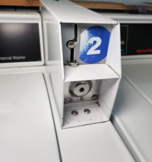 j72- Speed Queen Commercial Top Load Washer. No Panel or Coin Slot Keys. - Image 3