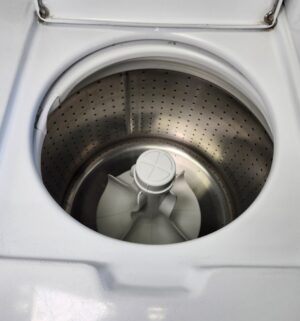 j72- Speed Queen Commercial Top Load Washer. No Panel or Coin Slot Keys. - Image 4