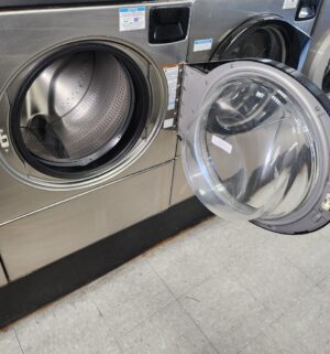 j77- Speed Queen Commercial Front Load Washer. No Panel or Coin Slot Keys. Out of Order Sign - Image 4