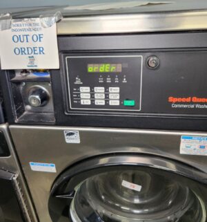 j78- Speed Queen Commercial Front Load Washer. No Panel or Coin Slot Keys. Out of Order Sign - Image 2