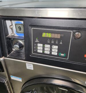 j79- Speed Queen Commercial Front Load Washer. No Panel or Coin Slot Keys. - Image 2