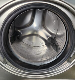 j80- Speed Queen Commercial Front Load Washer. No Panel or Coin Slot Keys. - Image 5