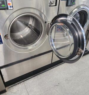 j82- Dexter Commercial Washer. T-600. 4 Load. No Panel or Coin Slot Keys. - Image 4
