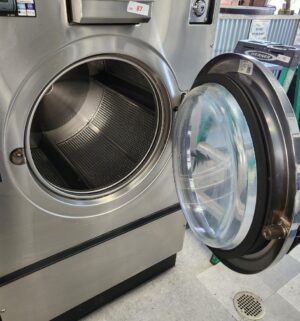 j87- Dexter Commercial Washer. T-1200. 8 Load. No Panel or Coin Slot Keys. - Image 4