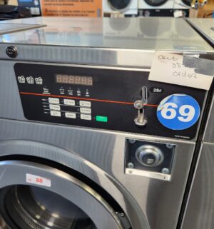 j88- Speed Queen Commercial Washer Model SCT030. No Panel or Coin Slot Keys. Out of Order Sign. - Image 2