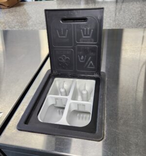 j91- Speed Queen Commercial Washer Model SCT030. No Panel or Coin Slot Keys - Image 3