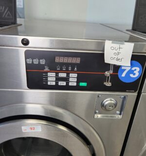 j92- Speed Queen Commercial Washer Model SCT030. No Panel or Coin Slot Keys. Out of Order Sign - Image 2