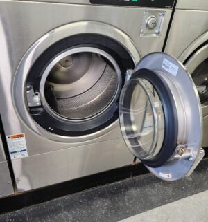 j92- Speed Queen Commercial Washer Model SCT030. No Panel or Coin Slot Keys. Out of Order Sign - Image 4