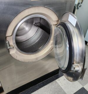 j97- Huebsch Commercial Washer. No Panel or Coin Slot Keys - Image 5