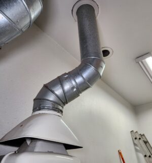 j98- Paloma Gas Water Heater Model PH-24AM-DN. Buyer to Carefully Remove & Disconnect. - Image 4