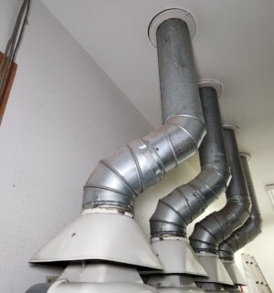 j101- Paloma Gas Water Heater Model PH-24AM-DN. Buyer to Carefully Remove & Disconnect. - Image 4