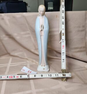 L11- Madonna with Halo by Hummel