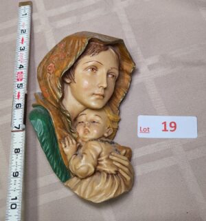 L19- Resin Wall Plaque Italy Virgin Mary and Baby Jesus