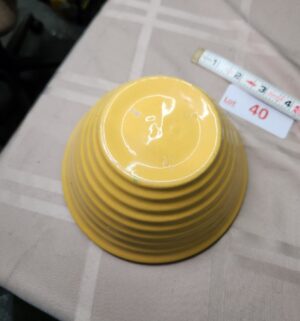 L40- Bauer Pottery yellow Ringware mixing bowl. - Image 3