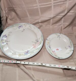 L76- Baker Hart Plates - Image 1