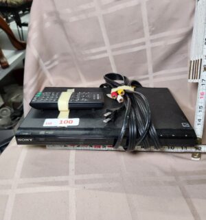 L100- Sony DVD Player w/ Remote - Image 1