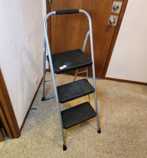 m15- Cosco Step Ladder