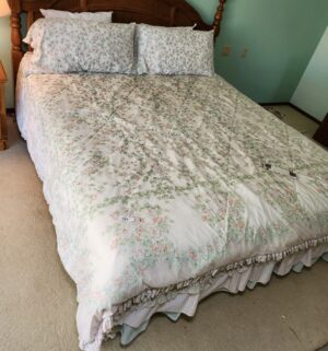 m41- Cal King Bedding & Pillows Only/ - Image 1