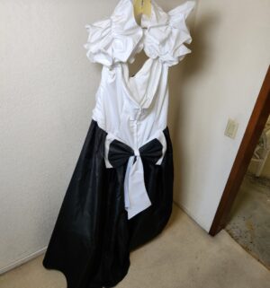 m45- Loralie Dress. Size 14/16 (estimated) - Image 3