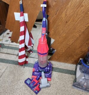 m49- Dyson DC07 Rootcyclone. Tested/works - Image 1