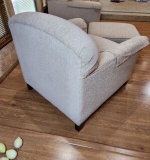 m56- Bassett Chair & Ottoman. Great Shape - Image 3