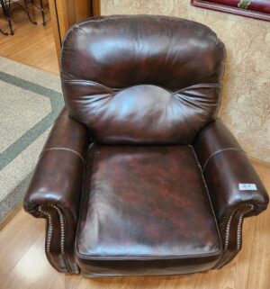 m59- Stunning Lane Leather Recliner. Beautiful Condition - Image 2