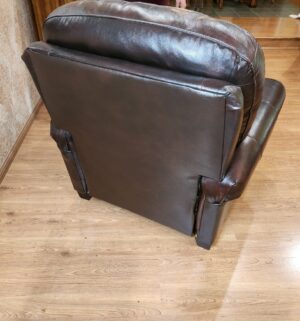 m59- Stunning Lane Leather Recliner. Beautiful Condition - Image 7