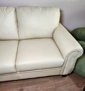 m81- Meadowridge Leather Sofa. Lemon Color. Great Shape - Image 4