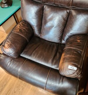 m92- Flexsteel Electric Recliner w/ Lumbar Support. Fading can be re-stained. - Image 2