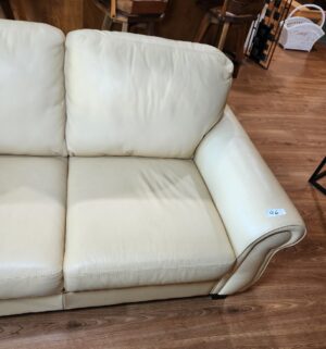 m96- Meadowridge Leather Loveseat. Lemon Color. Very faint signs of wear seen - Image 3