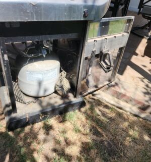 o7- Commercial Char Broil w/ Tank - Image 3