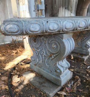 o9- 3 Piece Cement Bench. Very Good Shape - Image 3
