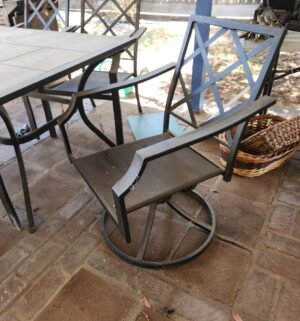 o10- Tile Top 8 Chair Patio Set. Great Condition. Needs a basic cleaning - Image 4