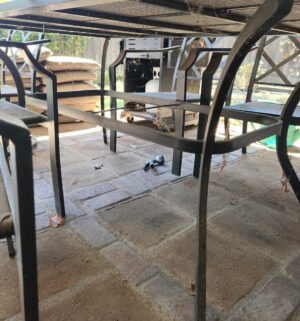o10- Tile Top 8 Chair Patio Set. Great Condition. Needs a basic cleaning - Image 6