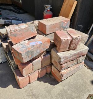 o30- Assorted Garden Bricks