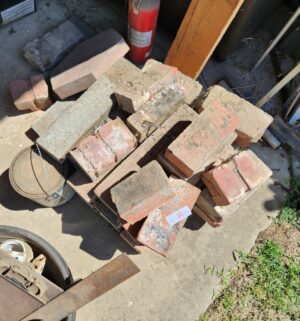 o30- Assorted Garden Bricks - Image 3