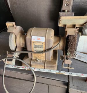 o34- Craftsman Bench Grinder. Tested/works