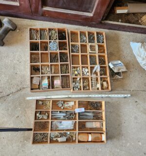 o44- vintage wooden organizers w/ hardware