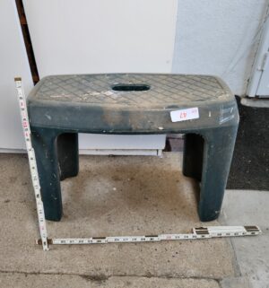o47- Garden Stool